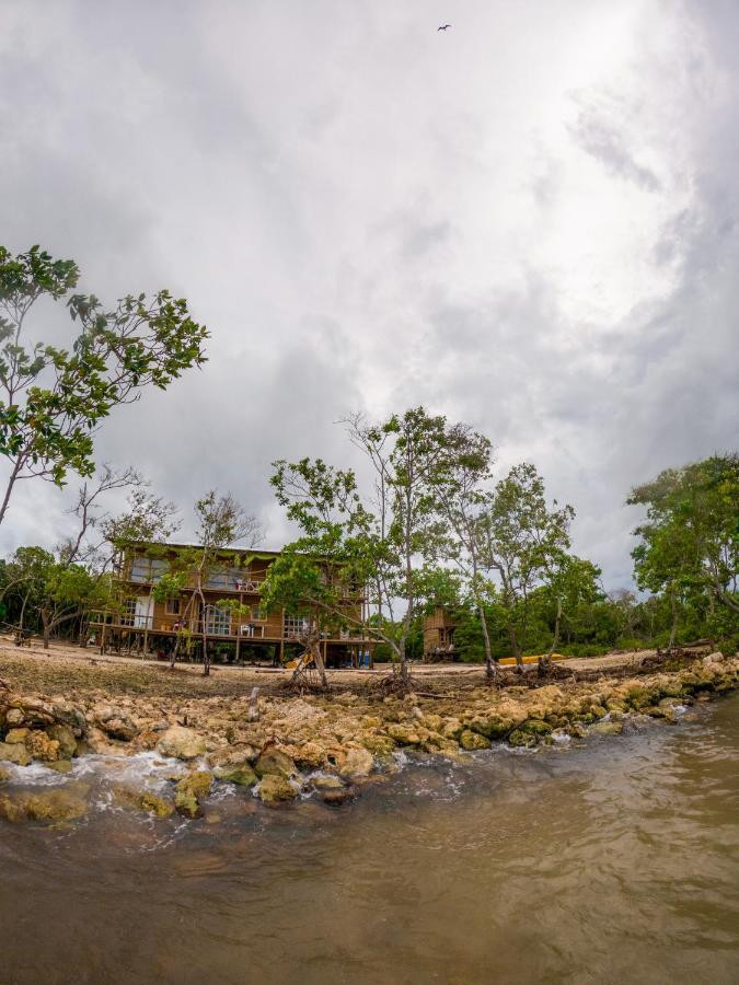 Hostel Villa Luz Beach Tintipan Island Exterior photo